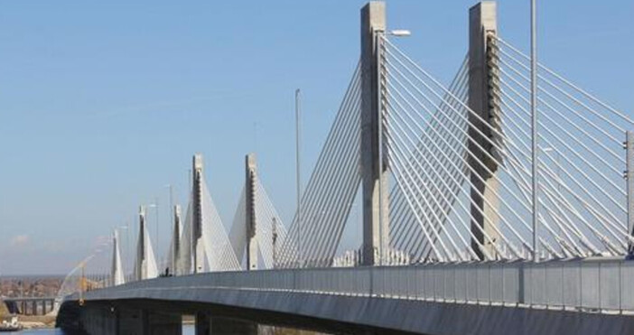 Ремонтът на Дунав мост при Русе няма да започне преди
