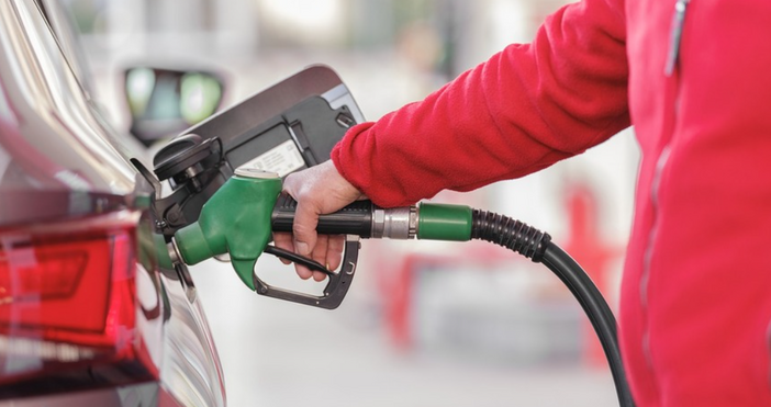 Цените на горивата скачат Със 6 стотинки за литър е