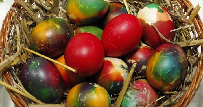В четвъртък или събота боядисваме яйцата за Великден Поверието гласи