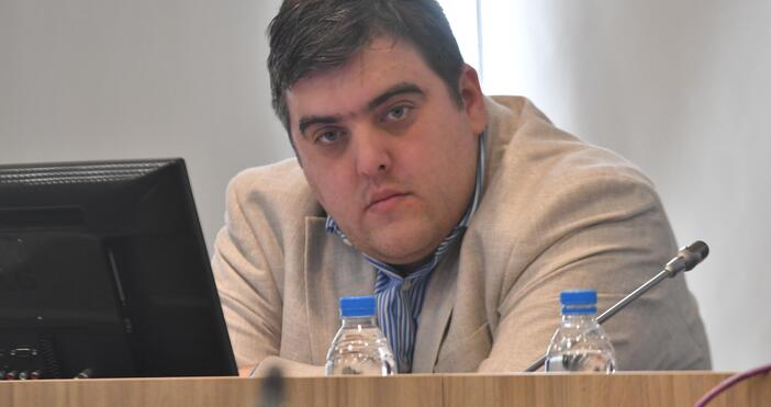 Главният икономист в КНСБ Любослав Костов коментира в предаването Денят на
