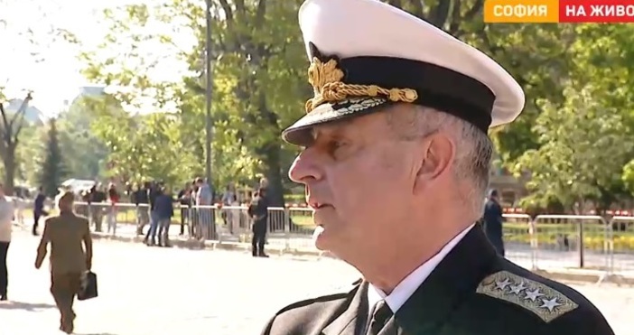  Началникът на българската отбрана адмирал Емил Ефтимов говори пред БТВ