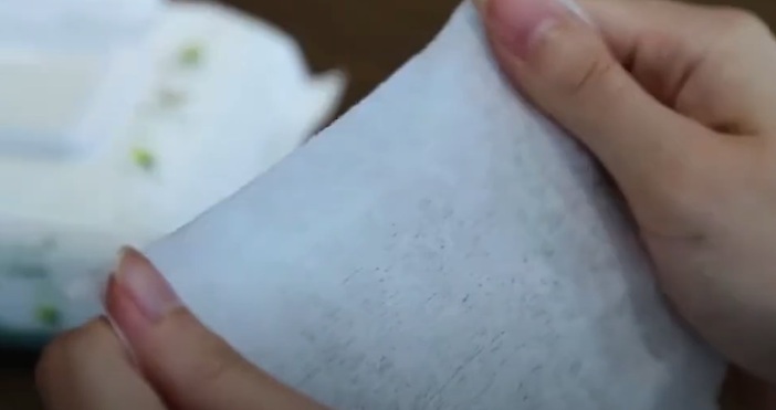 Мокрите кърпички не са направени от хартия и никога не