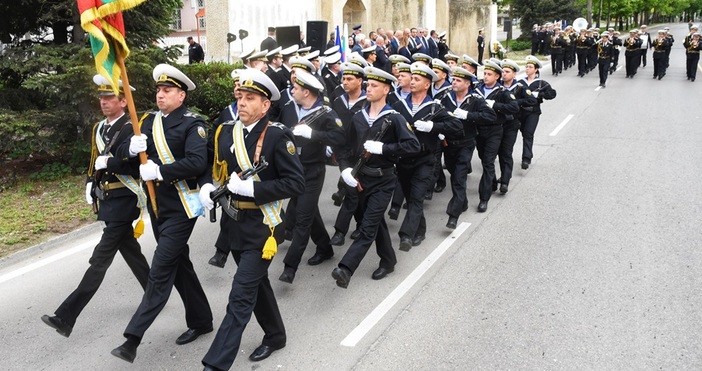 Варна почете Деня на Европа с тържествено честване. По традиция