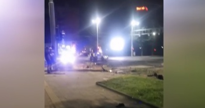 Автомобилът който причини тежката катастрофа на булевард Руски в Пловдив