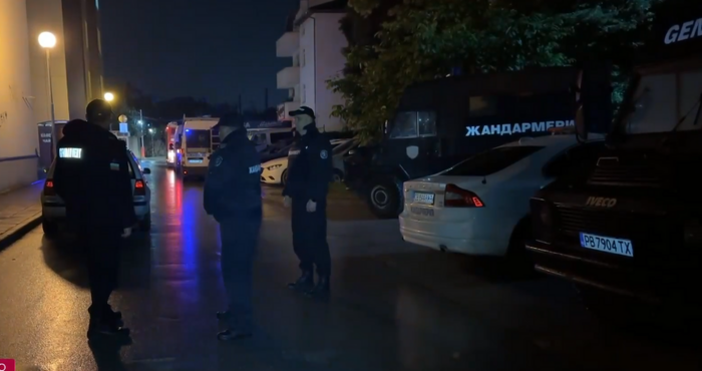 Пловдивски полицай прекара цяла вечер барикадиран у дома си след