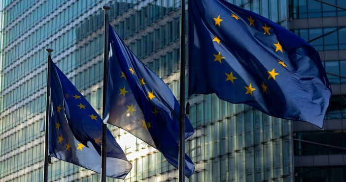 Проучване, публикувано в Стандартен Евробарометър“, показва, че 77% от европейците подкрепят