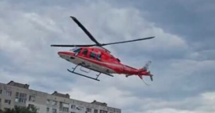 Хеликоптерът който трябва да предоставя спешната медицинска помощ все още