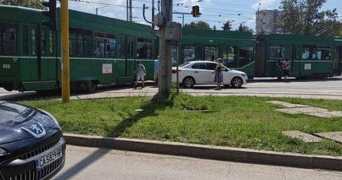 Трамвай излезе от релсите си в София Инцидентът е станал между