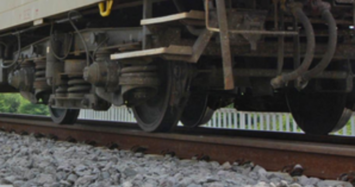 Железопътен инцидент у нас Бърз влак е прегазил двама работници