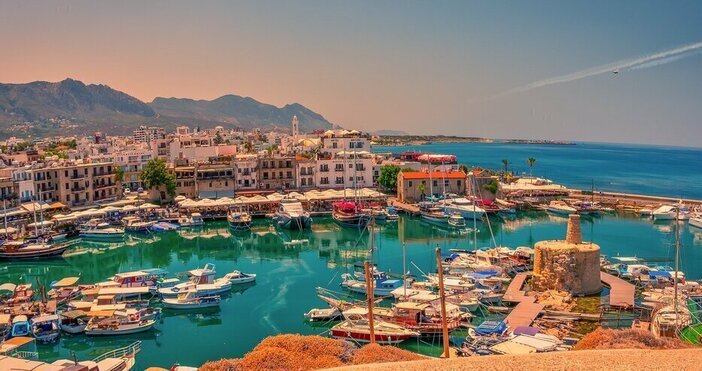 Нови рекорди бяха поставени в Кипър заради горещините обхванали острова