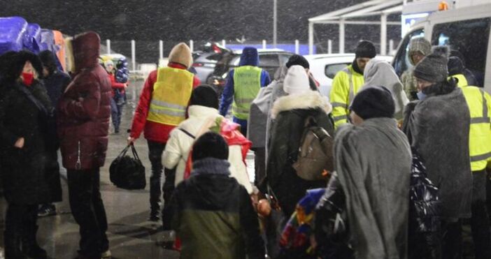 Европейската комисия предложи срокът на временната закрила за хората бягащи