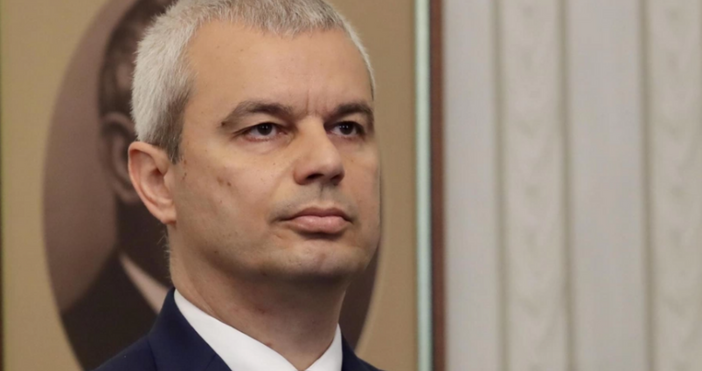 Председателят на партия Възраждане Костадин Костадинов и водачът на листата