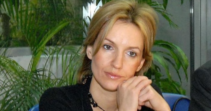 Гергана Христова Паси Грънчарова  е български политик министър по европейските