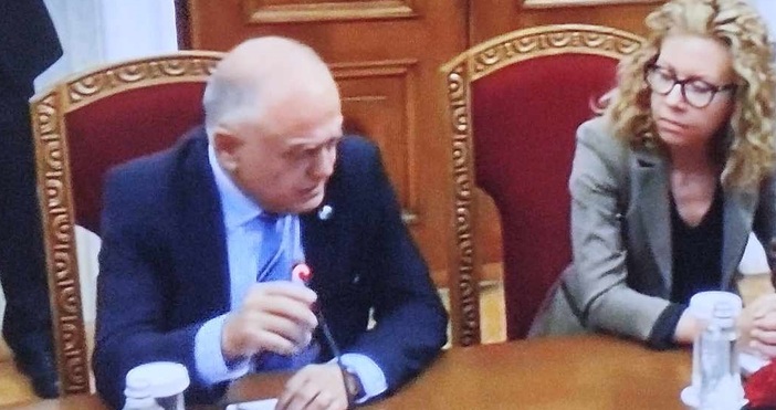 Ген Атанас Атанасов сподели изключително важна информация пред президента Румен