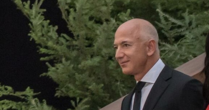 Amazon стана петата компания в САЩ достигнала 2 трлн оценка