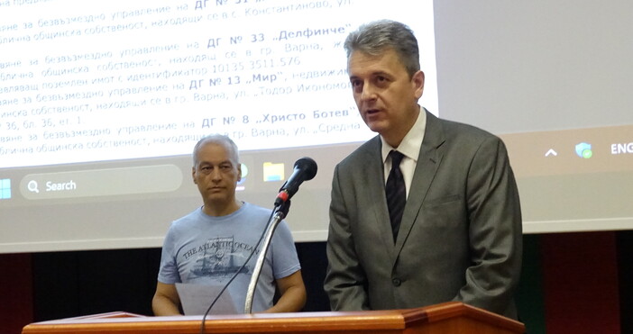 Юлиян Минчев положи клетва като общински съветник преди началото на