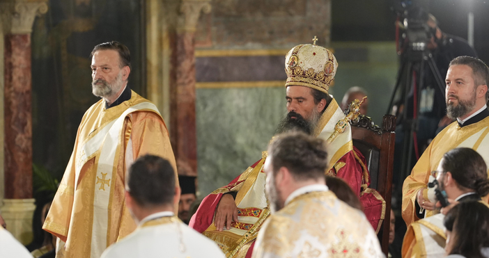 Патриарх Даниил се поклони на мощите на св Йоан Рилски