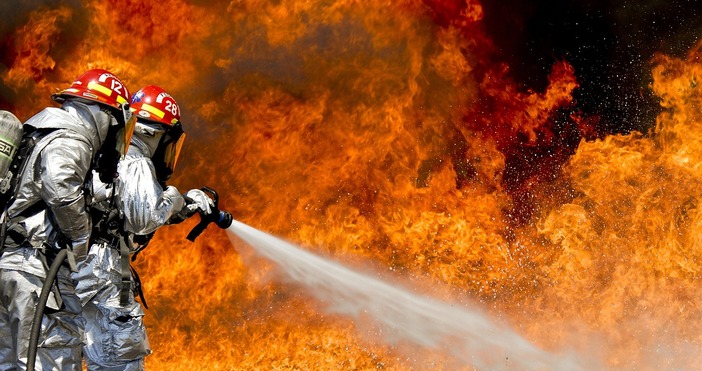 През това лято в Гърция ще пристигнат 240 пожарникари от