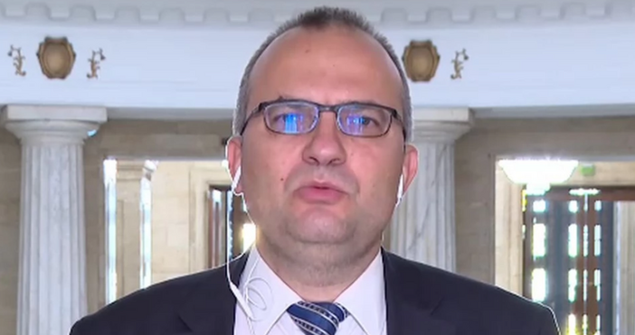 Словесните престрелки между ПП ДБ и ГЕРБ нямат край Основната ни идея