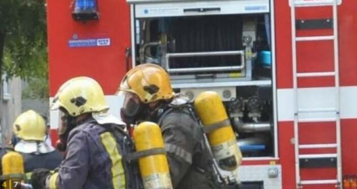 4 деца оставени сами в апартамент в Меден рудник в