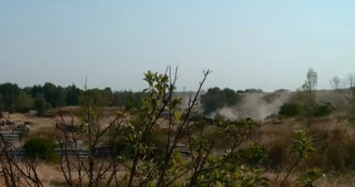 Пожарът на сметището край пловдивското село Цалапица е овладян тлеят