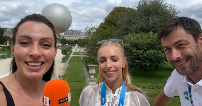 Кадри БНТКъм голямото семейство от репортери и журналисти изпратени в