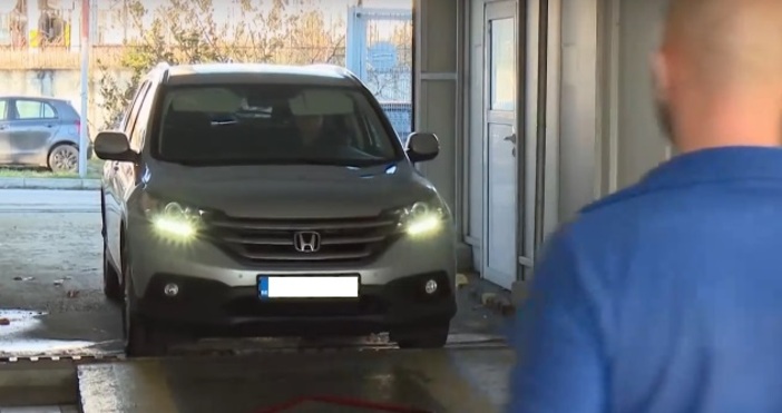 Хаос с техническите прегледи на автомобилите няма заяви пред журналисти