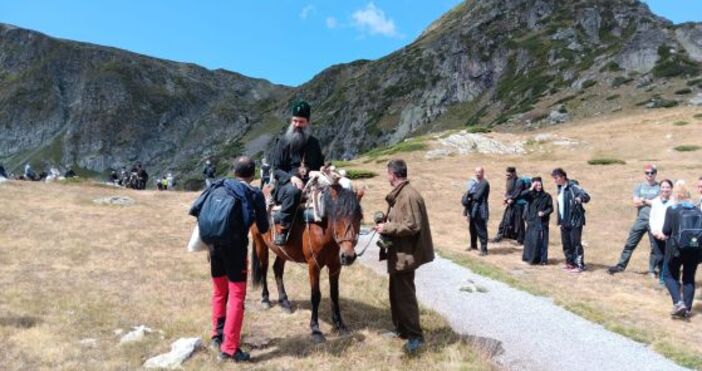 Негово Светейшество Даниил Патриарх Български и митрополит Софийски се включи