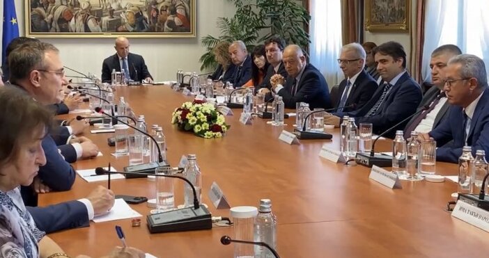 На 20 октомври ще има частични местни избори Съчетаването на