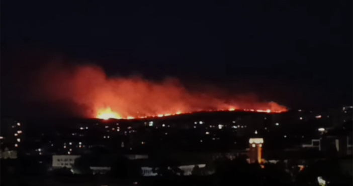 Пожар бушува от вчера в непосредствена близост до Плевен в