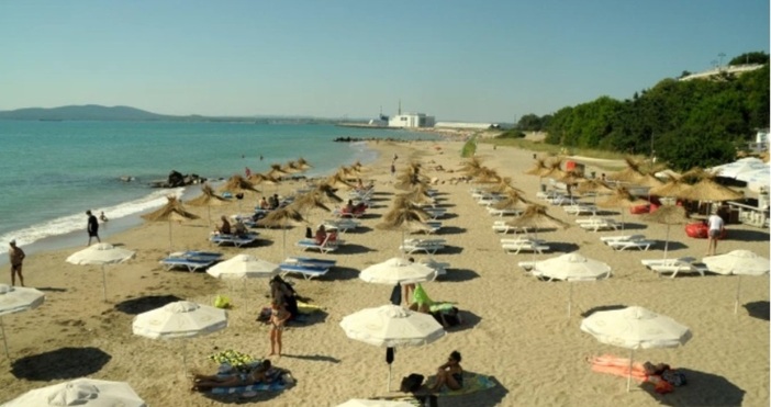 Морската вода на 20 те плажа в област Добрич е чиста