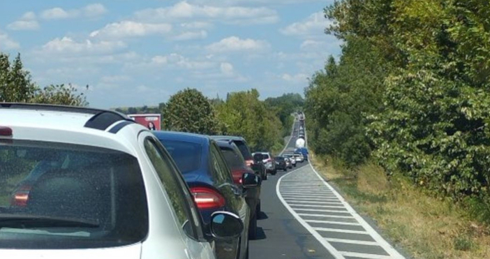 Инцидентът е до Приселци няма пострадали Верижна катастрофа е станала на