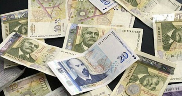 Стипендията на докторантите в държавните висши училища и научни организации