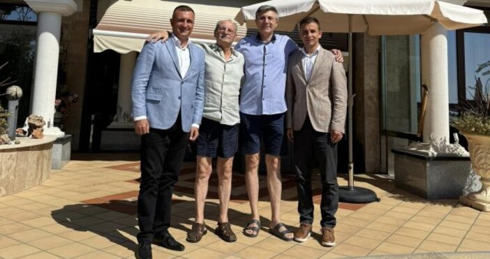 Ахмед Доган използва летния период за разговори с приближени В сарая в