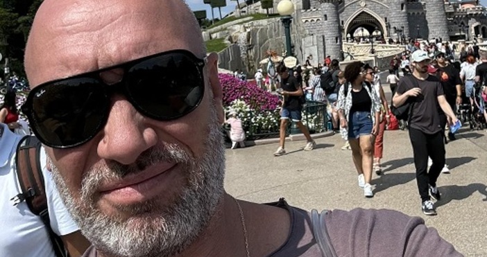 Захари Бахаров е заминал от България и в момента се