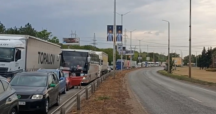 Предприемането на спешни мерки за тапата на Дунав мост при