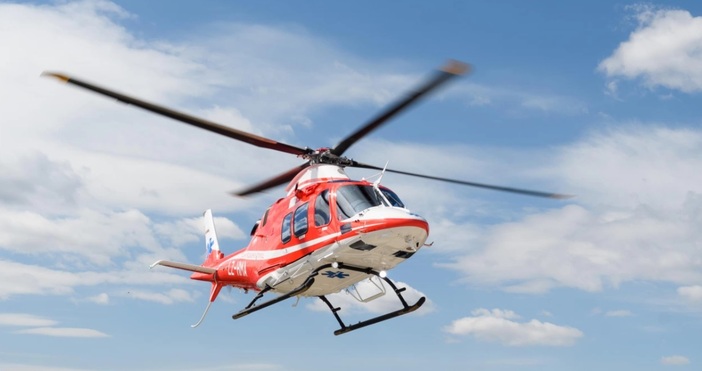 За първи път въздушната линейка кацна на стадион Христо Ботев