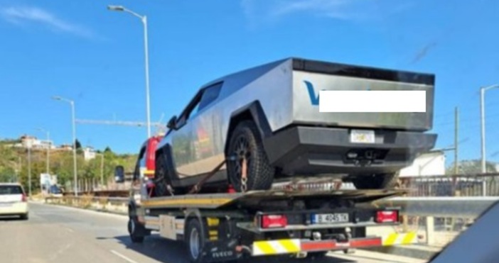 Първият CyberTruck кацна във Варна а вероятно един от първите
