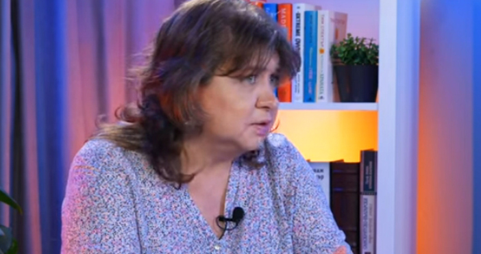 Хората около почетния председател на ДПС Ахмед Доган внесоха днес