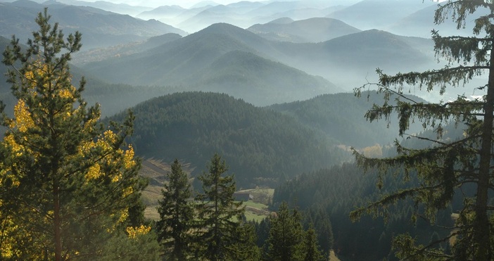 Условията за туризъм в планините не са много добри. Очакваме