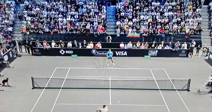 В момента резултатът е Григор Димитров Новак Джокович 4 6