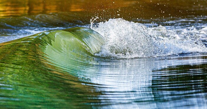 Дунав излезе от коритото си вУнгария а водата заля кея