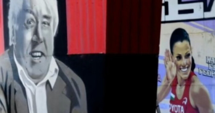 Две от колоните на Аспаруховия мост във Варна бяха изрисувани