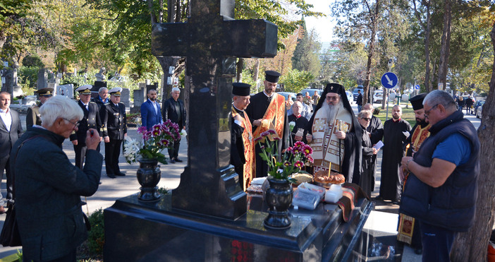 Паметта на загиналите за свободата на България беше почетена с