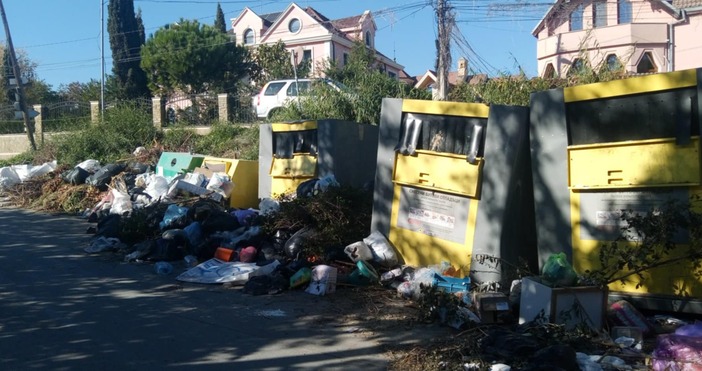 Траката се смята за елитна местност в която живеят едни