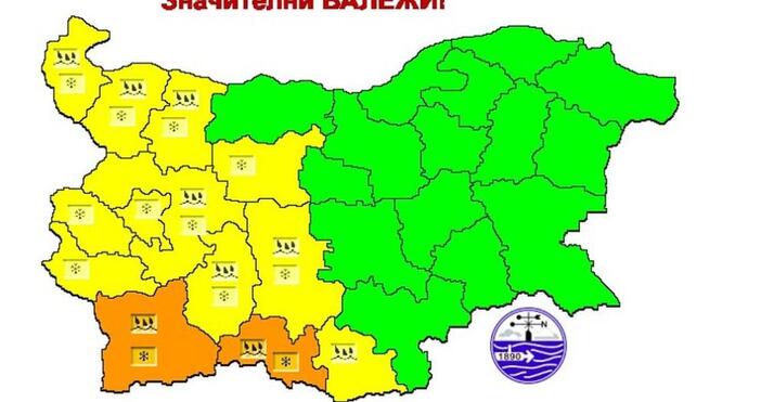 карта НИМХПредупредителни кодове за опасно време оцветиха картата в западната част