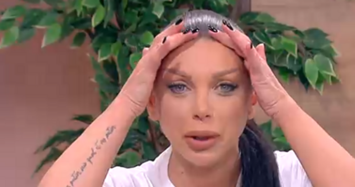 Фолк звездата Емануела предизвика буря от коментари сред феновете си