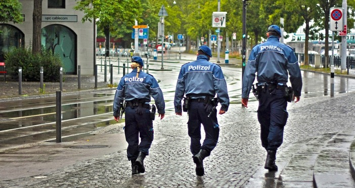 330 души са задържани по време на празненствата по улиците