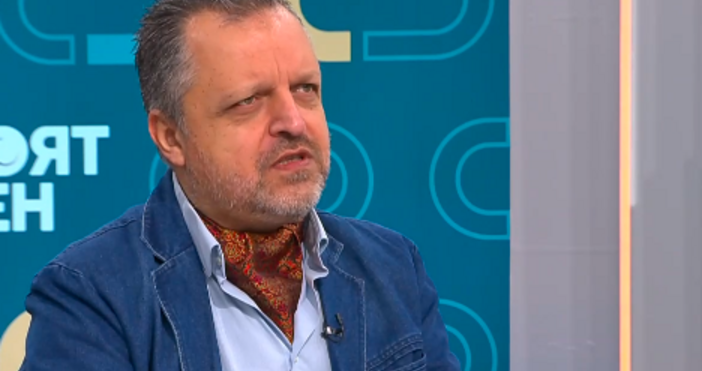 Вчера множество училища в различни области у нас получиха мейли с