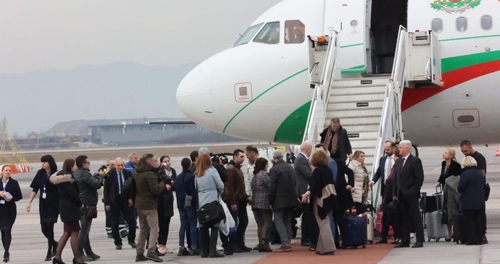 Още при първите опити за влизането в контакт с тях,